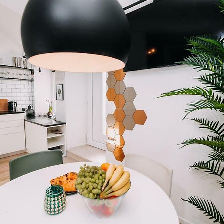 Hanna'S Suite With Free Parking Ljubljana Bagian luar foto