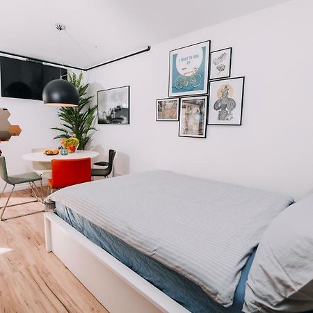 Hanna'S Suite With Free Parking Ljubljana Bagian luar foto