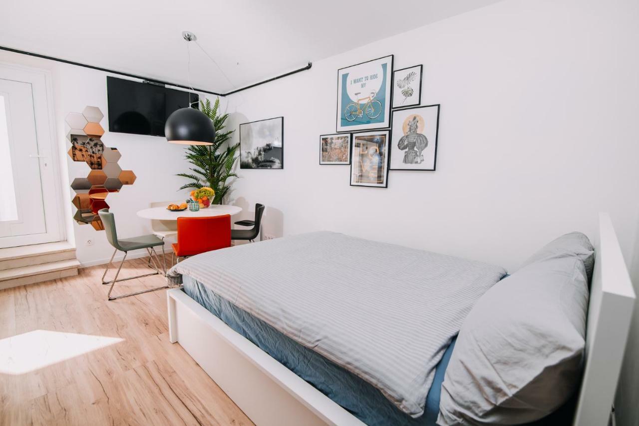 Hanna'S Suite With Free Parking Ljubljana Bagian luar foto