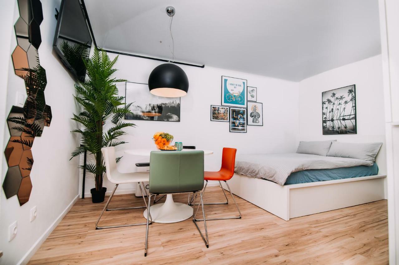 Hanna'S Suite With Free Parking Ljubljana Bagian luar foto